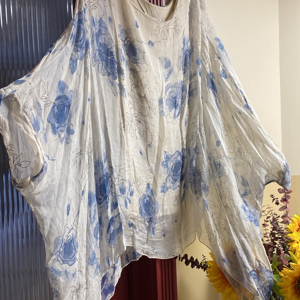 💯 Silk Lined Gorgeous Blouse NeverUsed Made in Italy 🇮🇹